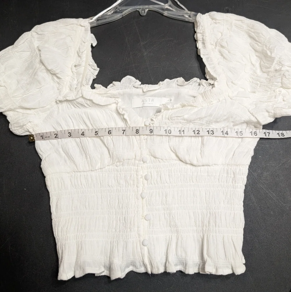 Astr The Label Anza White Puff Sleeve Smocked Milkmaid Peasant Top Large NWOT